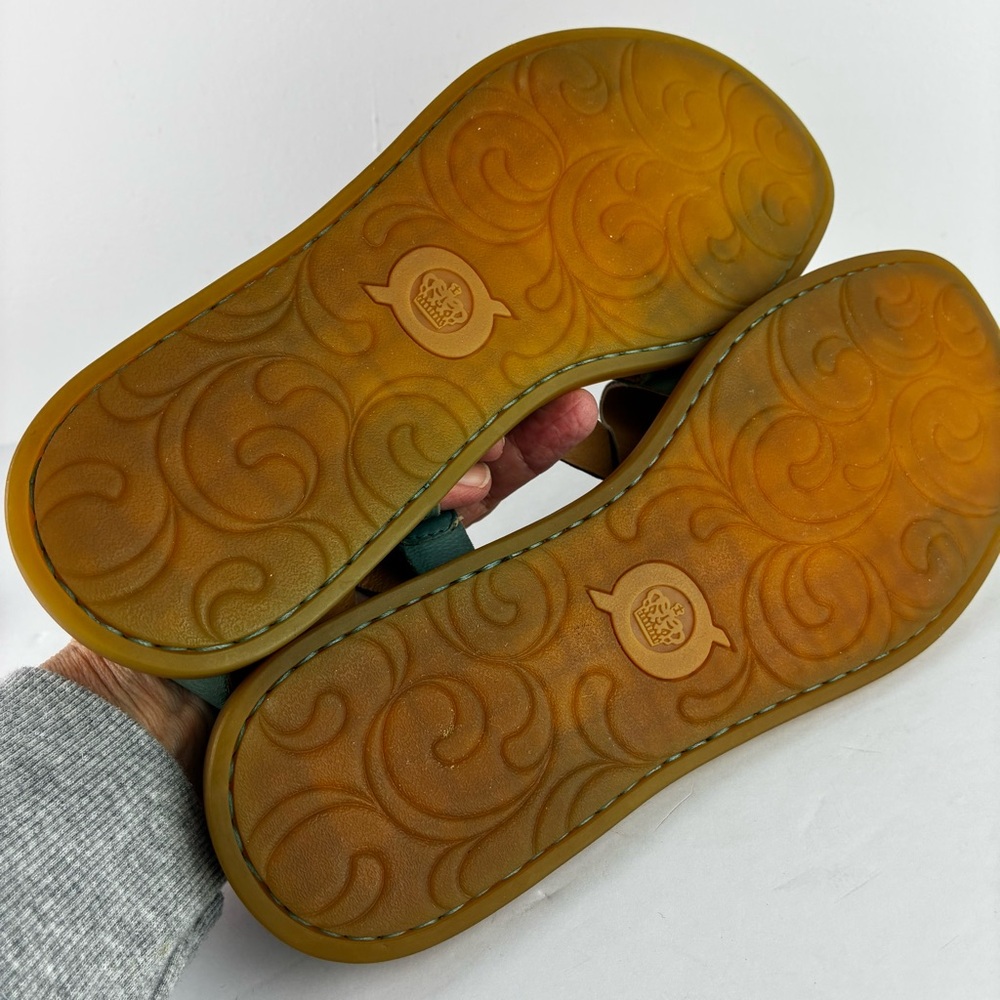 Born Inya Leather Toe Loop Sandals - image 7